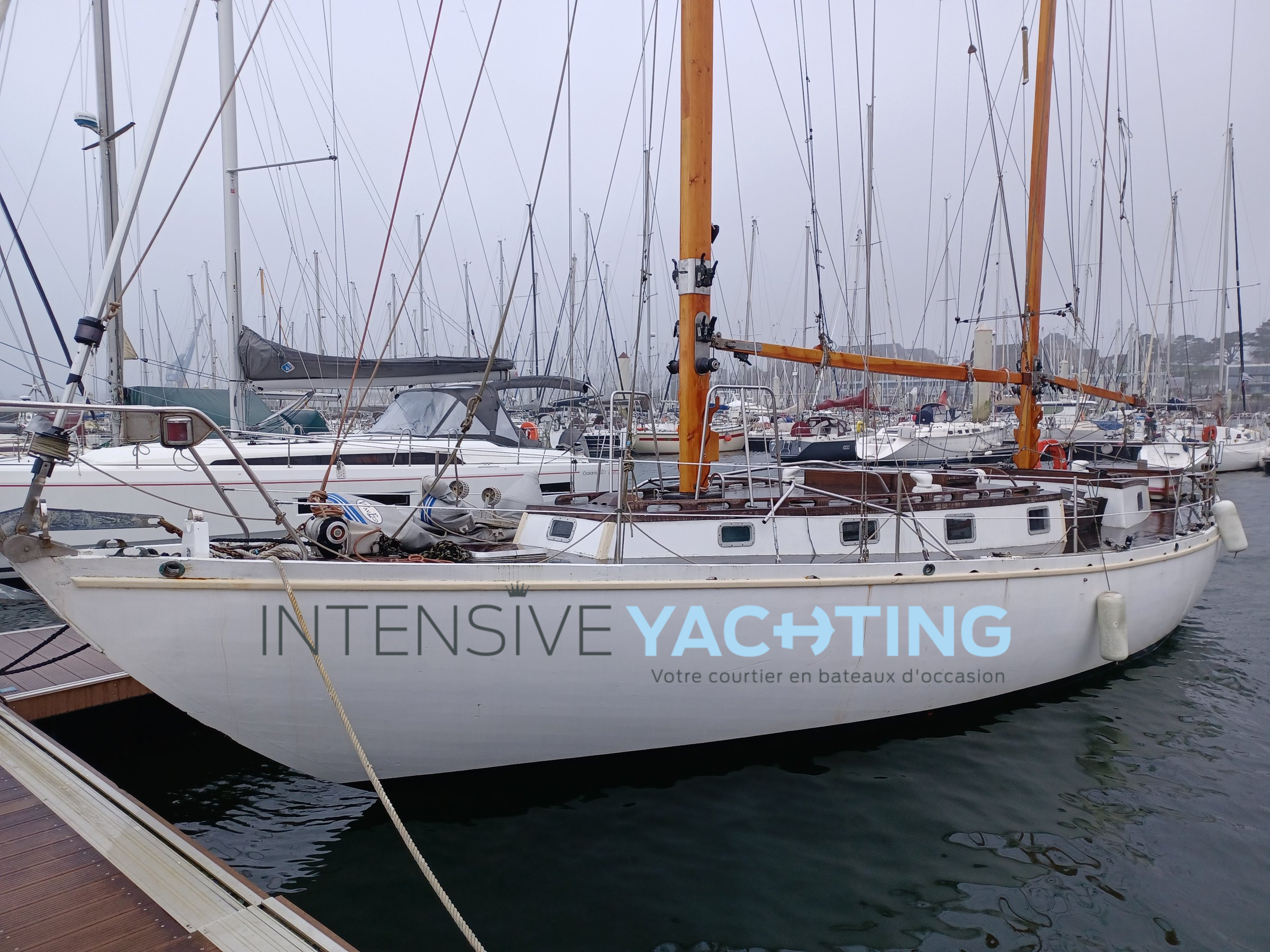 Ketch classique Intensive Yachting courtage Bretagne