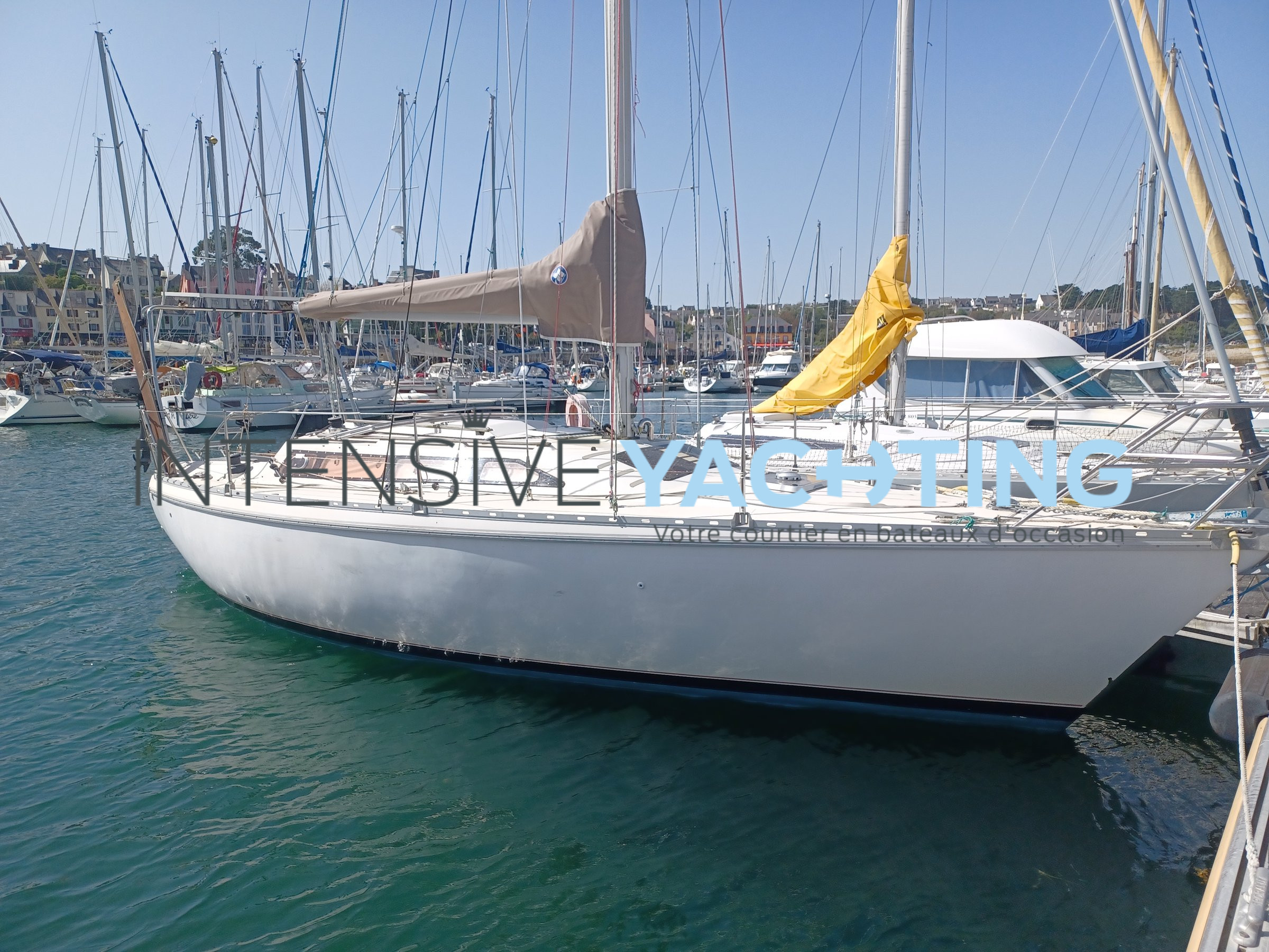 ATTALIA 32 INTENSIVE YACHTING BROKER BRETAGNE